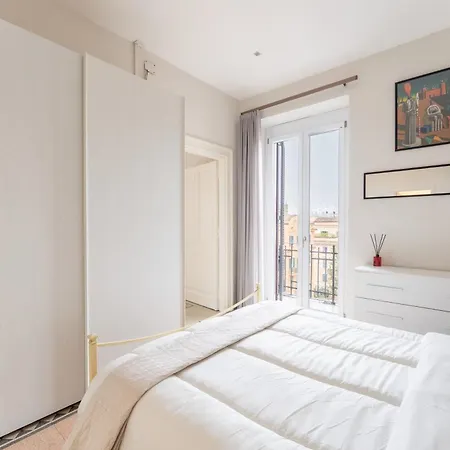 La Galleria, Rooftop Flat Nearby Borghese *